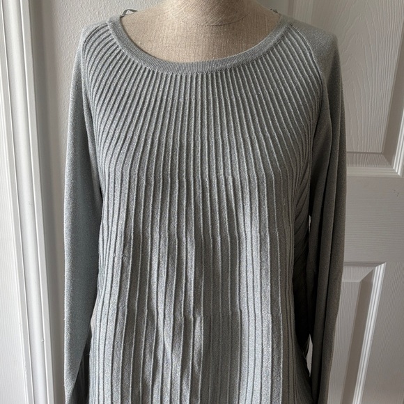 Tops - Alfani shimmer a& shine top size XL